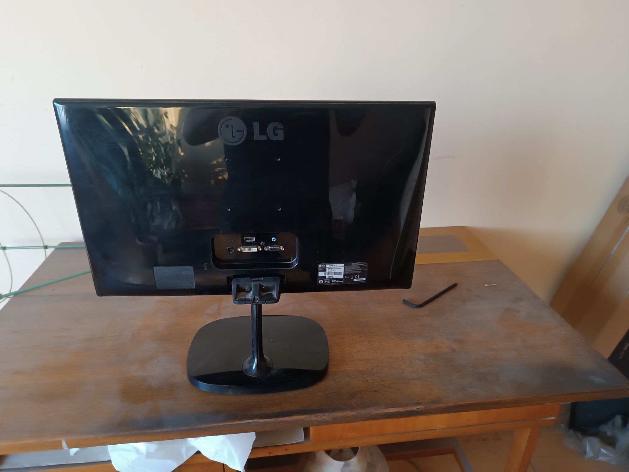 Monitor LG 23 cale