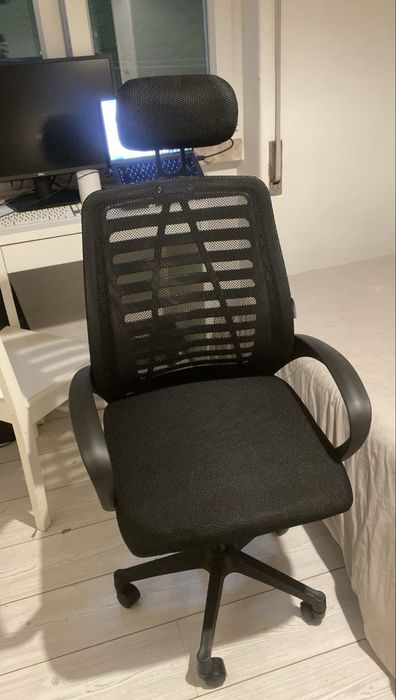 Cadeira escritoria 2 semanas uso