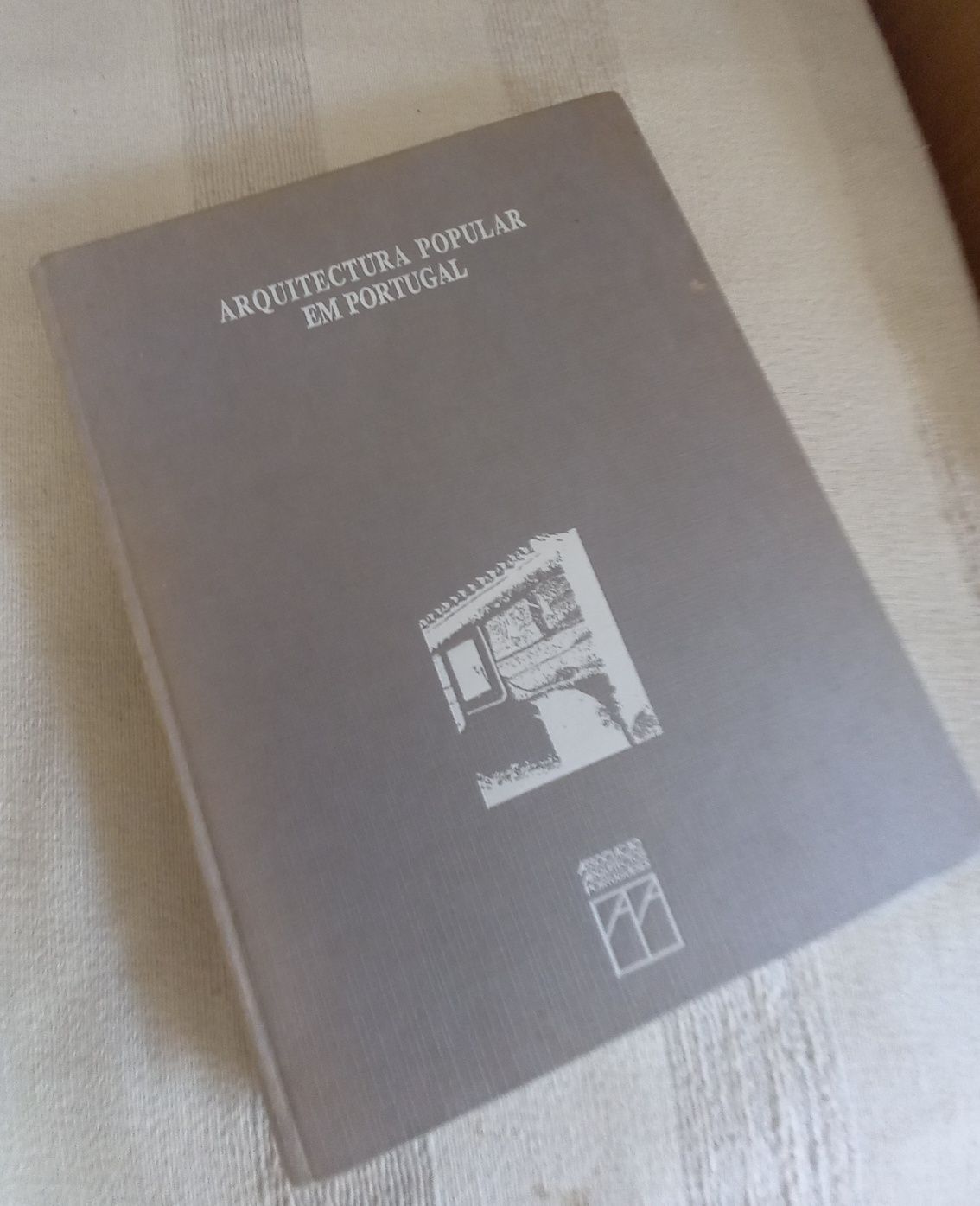Arquitetura Popular de Portugal volume três