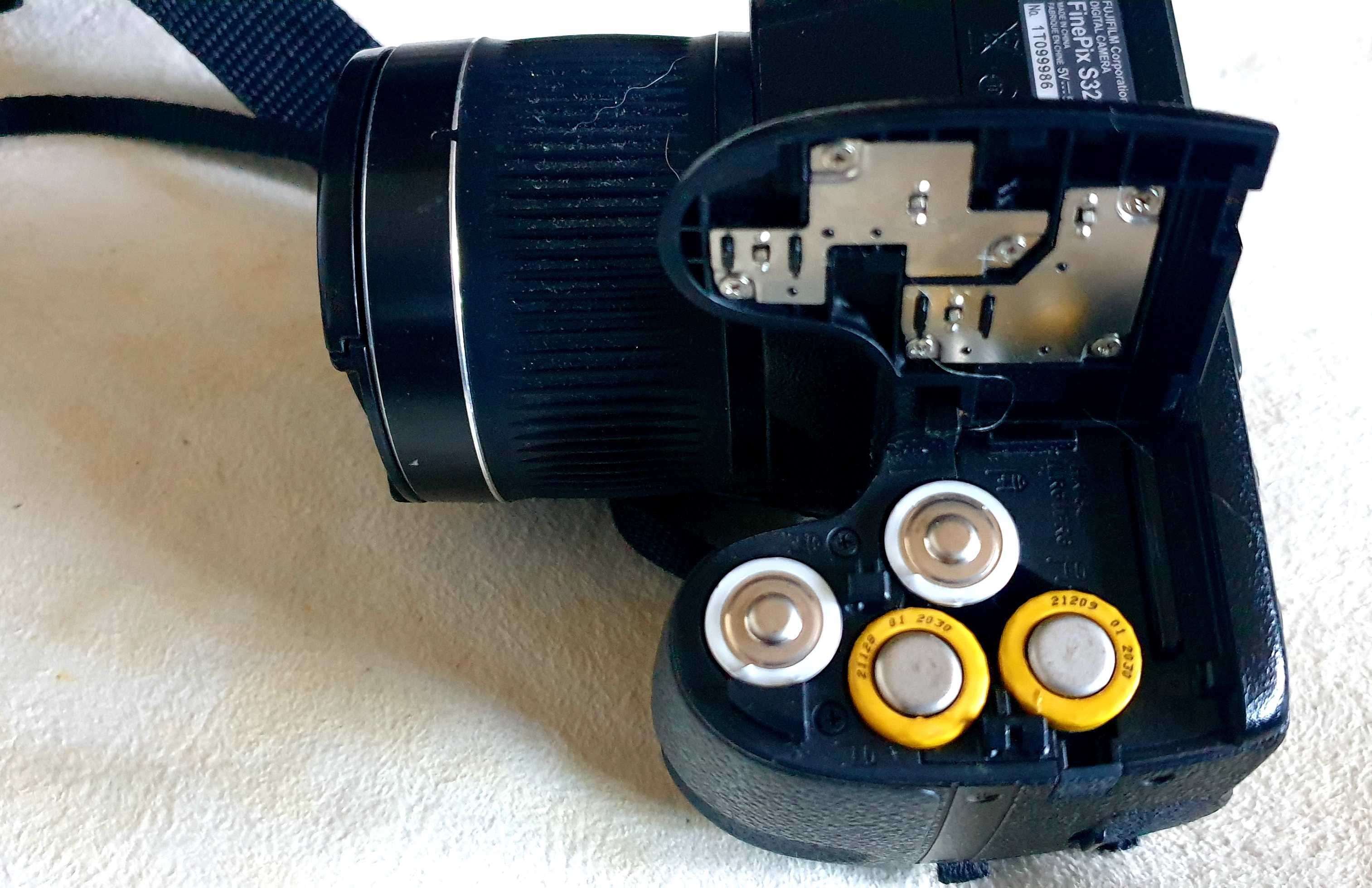 Aparat fotograficzny FUJIFILM FINEPIX S3200