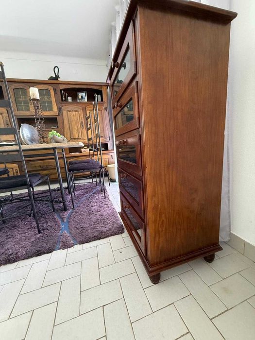 Aparador Cómoda Movél em Mogno Maciço e vidro