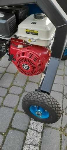 Rozdrabniacz spalinowy 15KM 4 nożowy rebak niebieski walcowy tani opał