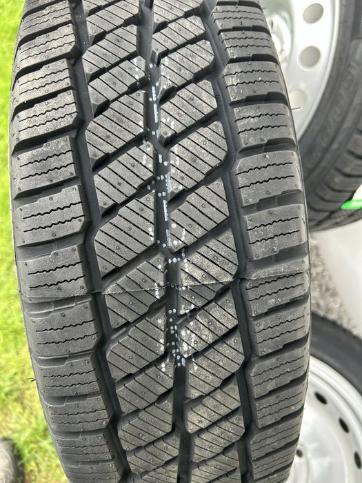 Koła zimowe Trafic,Vivaro,Primastar 5x118 R16C Opony 205/65 Nowe