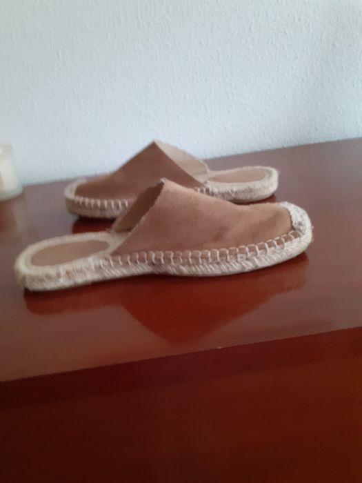 Alpercatas mules da Oysho de senhora