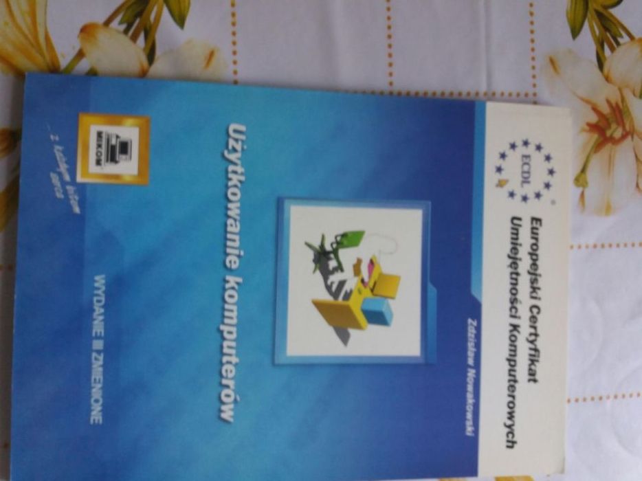 Komplet książek, do Europejskiego Certyfikatu Umiejętności komputerow