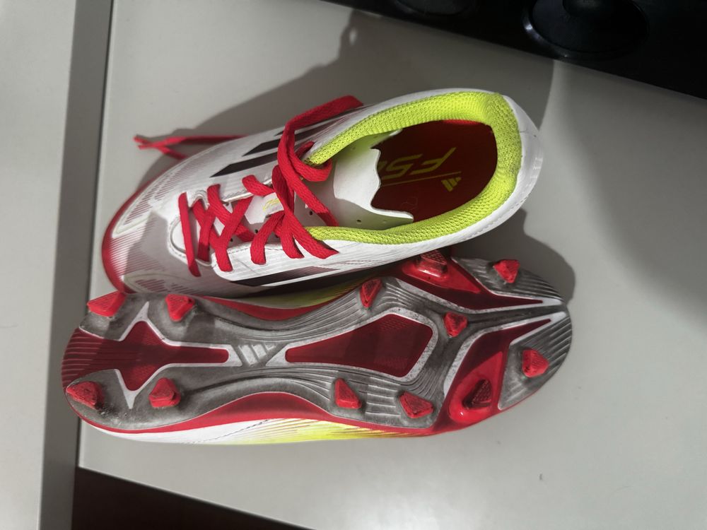 Chuteiras Adidas F50 club mg