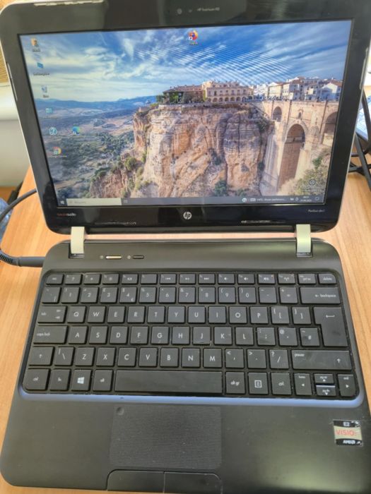 Laptop HP Pavilion dm1 – CPU E2-1800