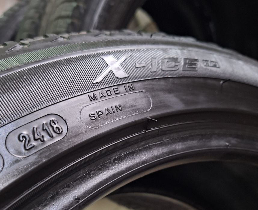 Свои, 225х50х17, зима б/у, глубина протектора 6мм,  Michelin