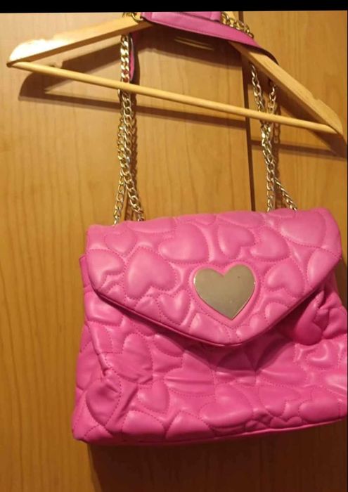 Mala de senhora com pouco uso