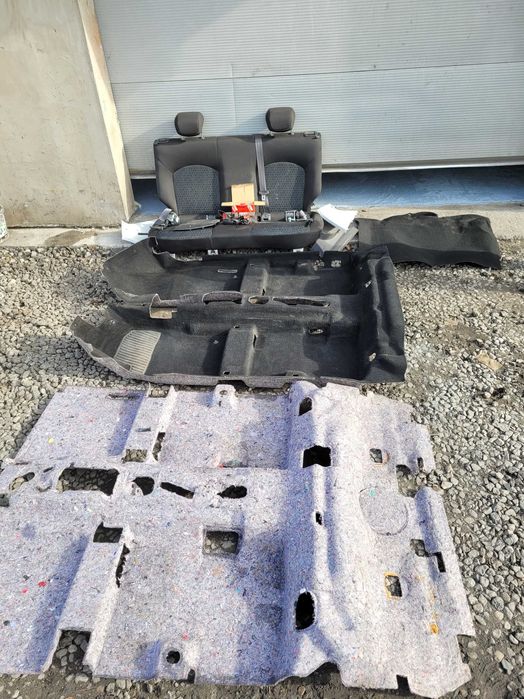 Kanapa Boczek Fotele siedzenia Pasy Przekładka Van 5D CORSA E 14-19