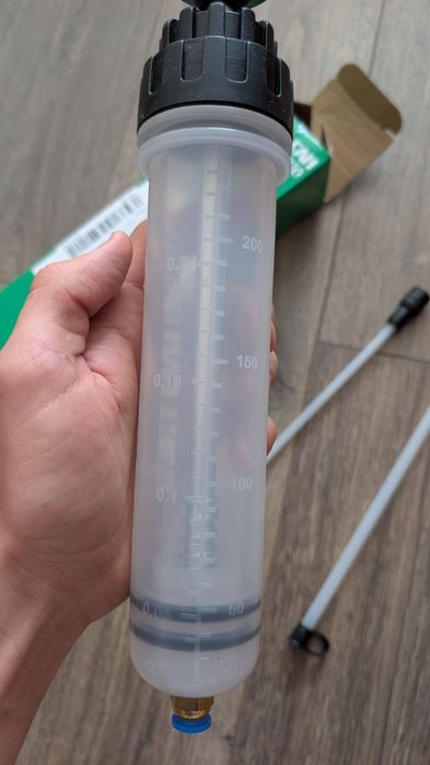 Шприц для заливки або відсмоктування масла 200 мл