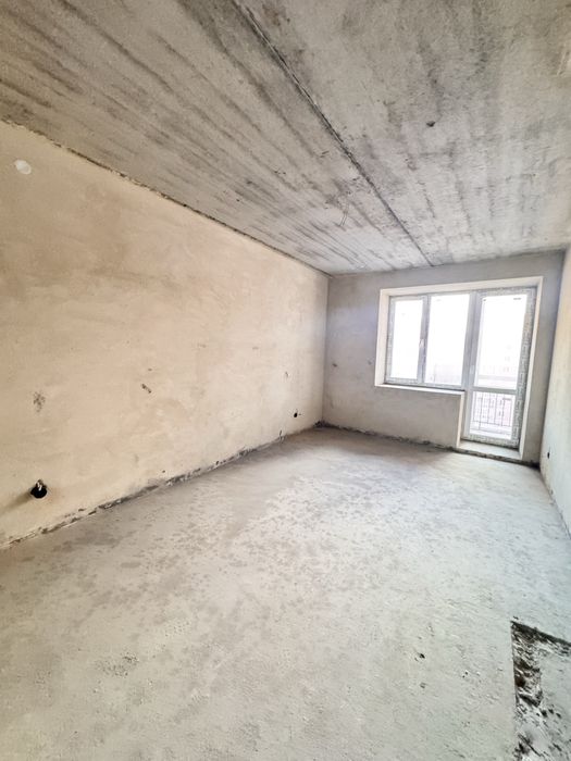 3 кімнатна квартира сира р-н Канада продаж