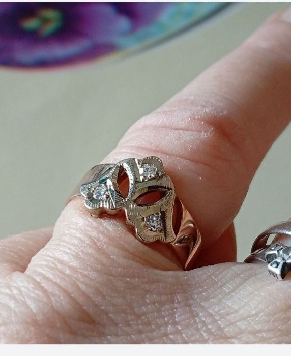 Шикарное Золотое кольцо с бриллиантами. СССР. Фото ВЖИВУЮ