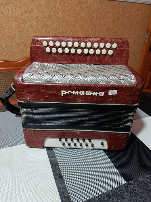 Продам гармошку "Ромашка" після ремонту у майстра.