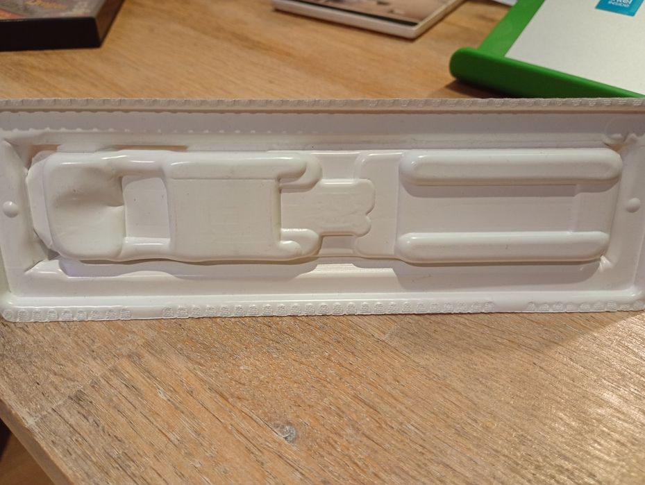 Majorette nigdy nie otwierany