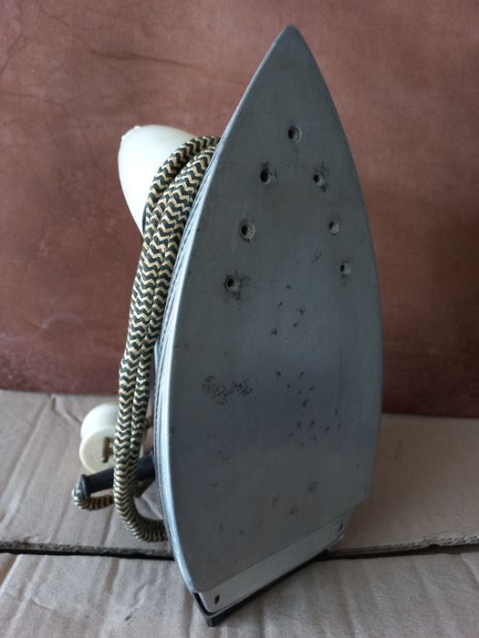 Продам утюг рабочий.