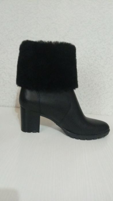 Терміново розпродаж ! Чобітки,ботинки 2 в 1) 40,41