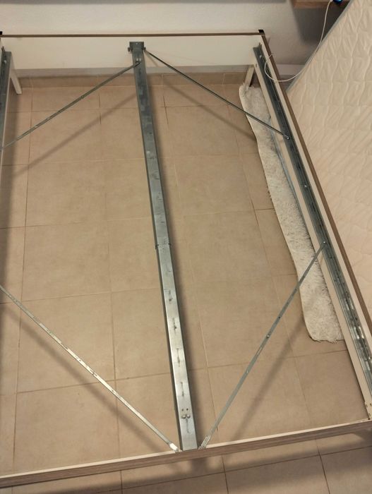 Cama de casal com cabeceira