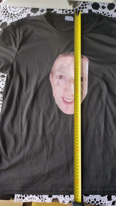 Vendo duas t-shirts estampadas