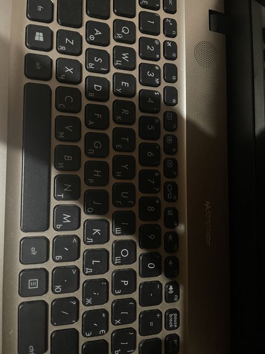Ноутбук Asus VivoBook Max