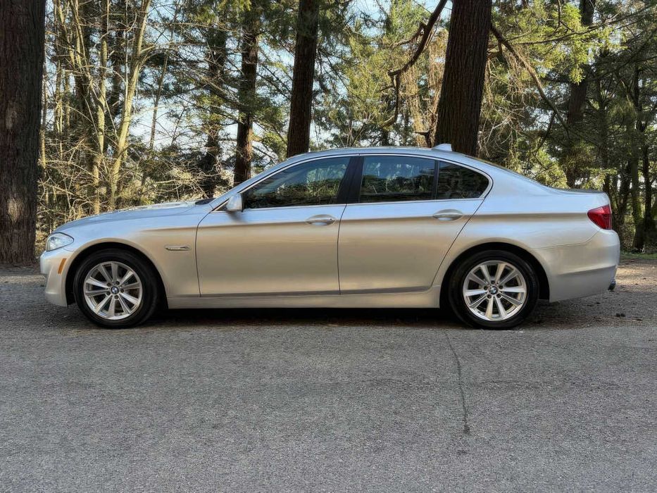 BMW 5 Series 528i xDrive      2013