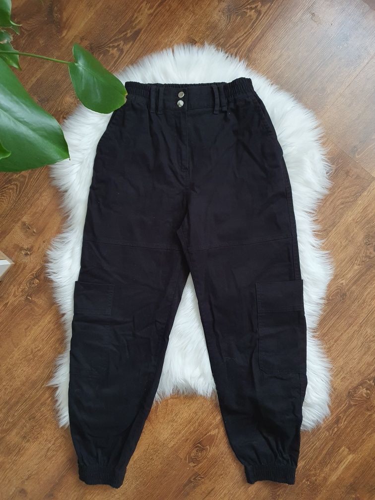 Bershka spodnie cargo czarne s joggers