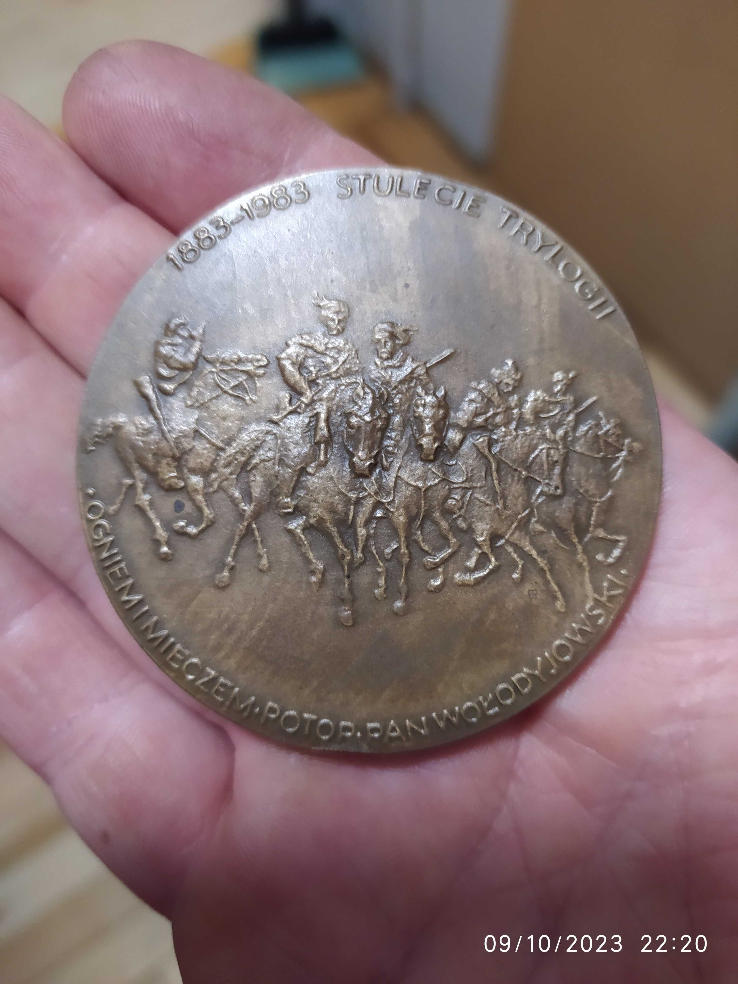 Medal na rzecz Henryka Sienkiewicza