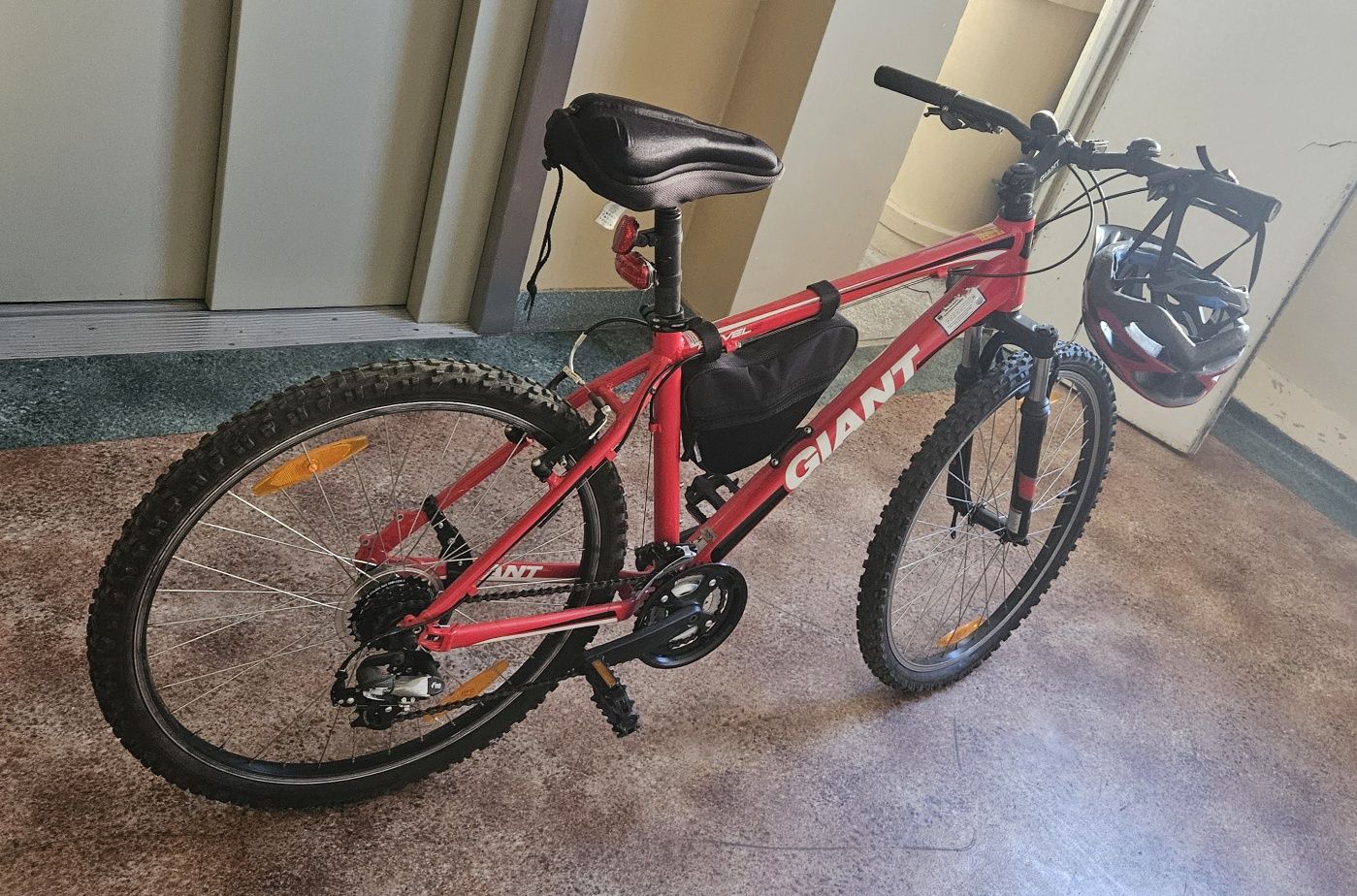Rower Giant Revel 5, rozmiar M