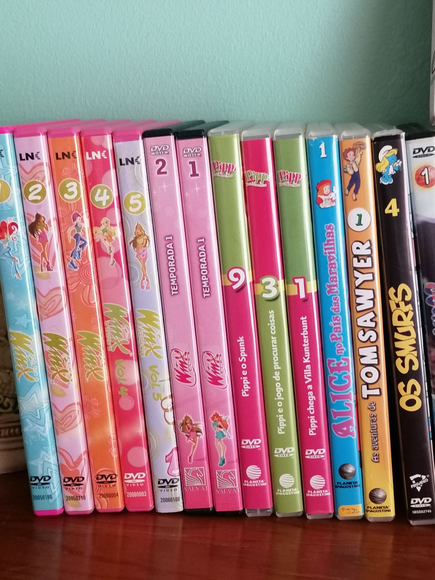 Lote +70 CDs infantis filmes e jogos