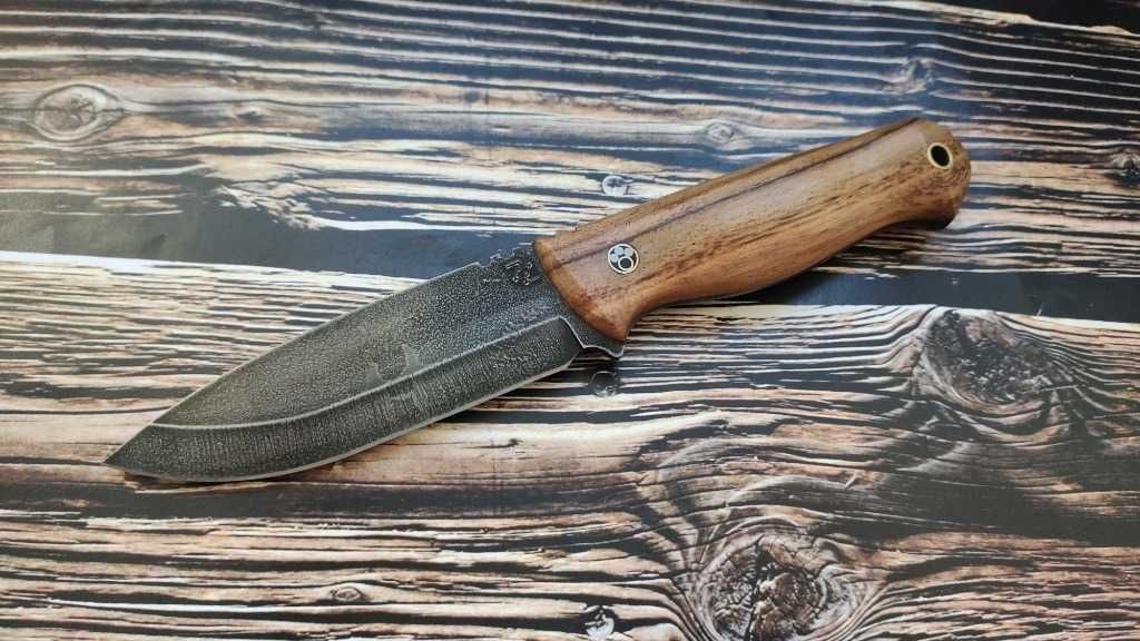 Nóż ZZ Custom Knives - Universal Orzech