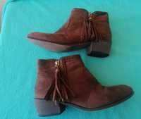 Botas de mulher com salto