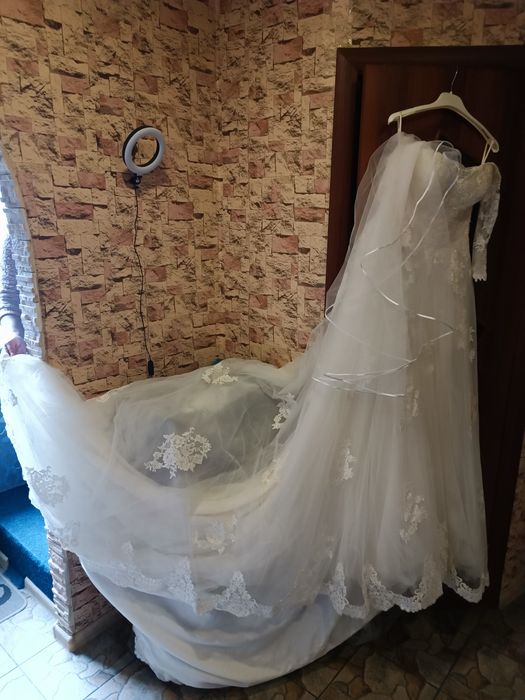 Продается свадебное платье