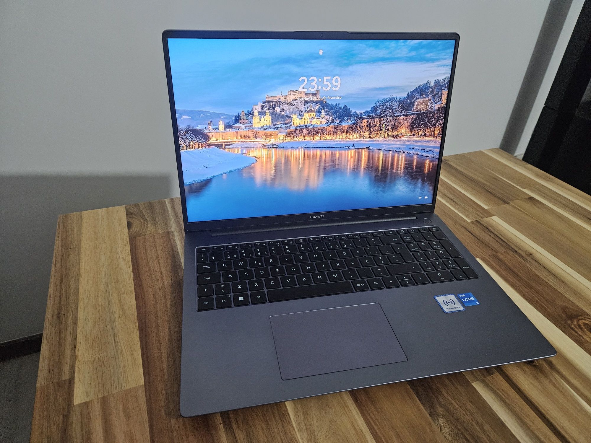 Huawei Matebook D16