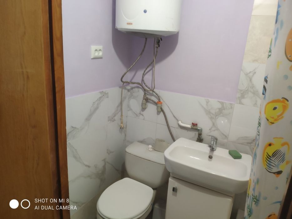 Продам однокімнатну квартиру в центрі.