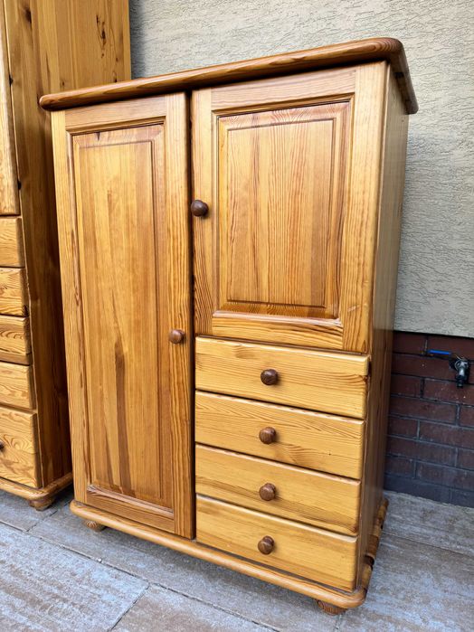 Komplet mebli sosnowych drewnianych komoda szafa szafka bieliźniarka