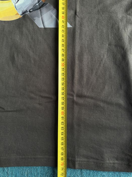 T-Shirt Maurizio Cattelan tamanho S