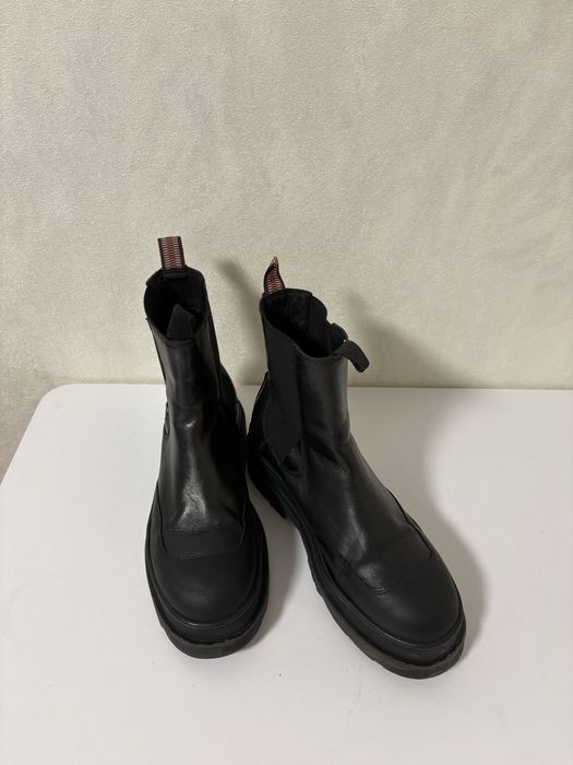 Продам челсі шкіряні жіночі від Portugal  бренду Scoth&Soda