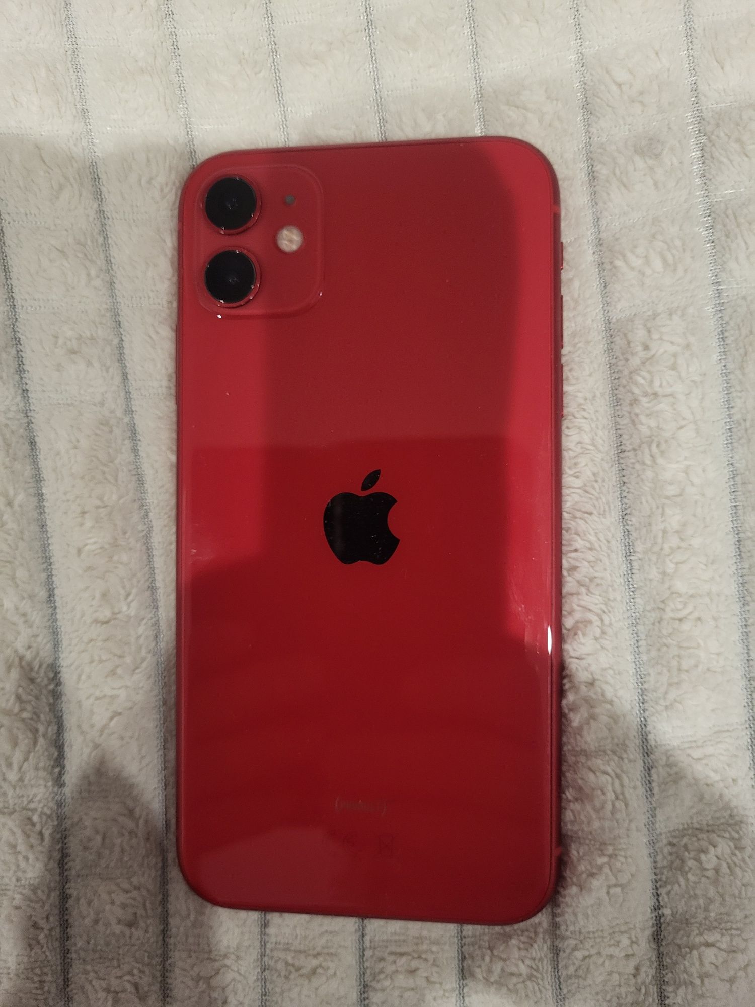 IPhone 11 64GB kolor czerwony stan BardzoDobry