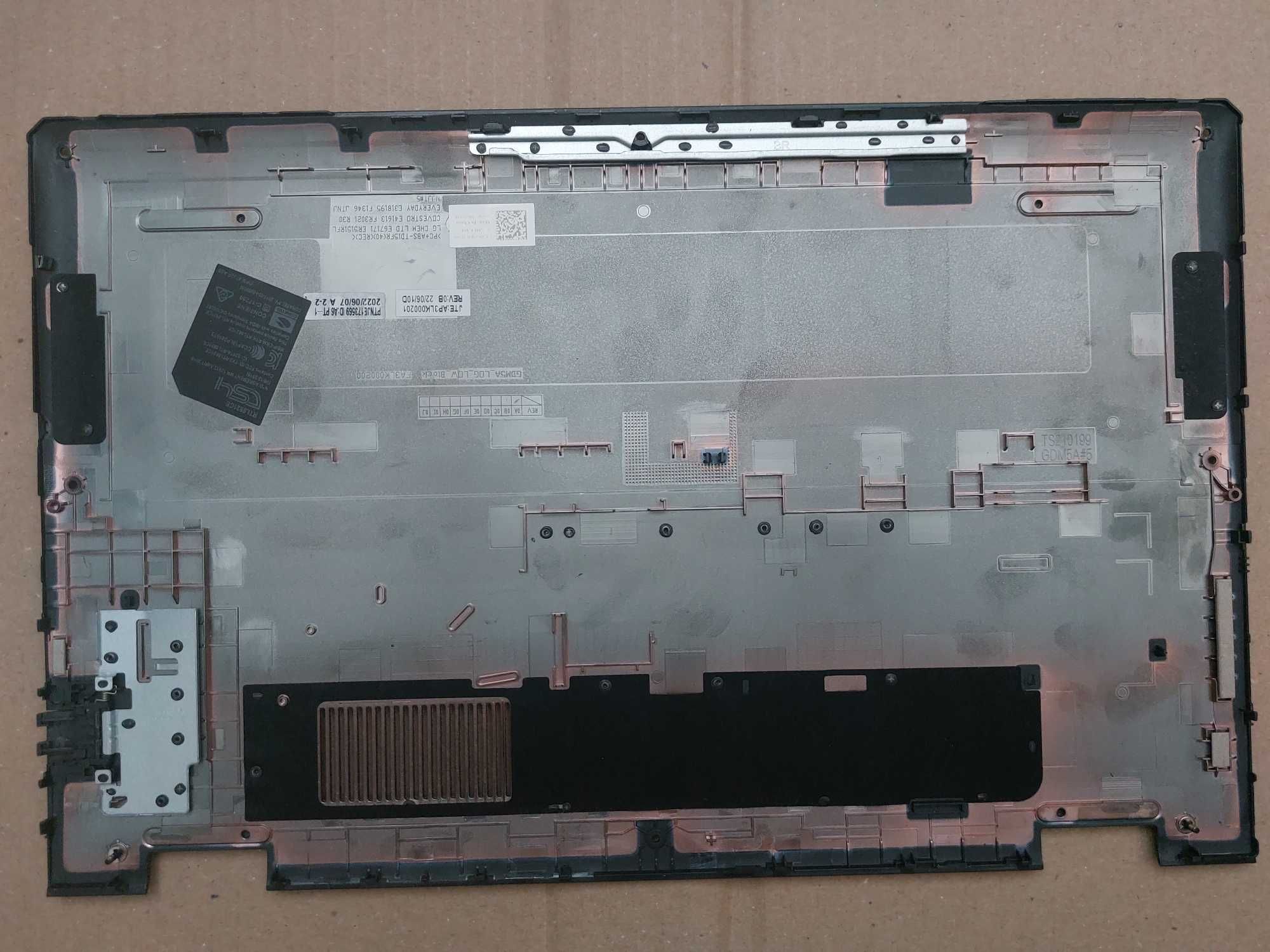 Професійна розбірка ноутбука Dell Vostro 3525.