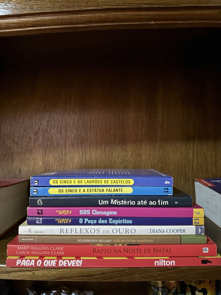 Livros variados para venda