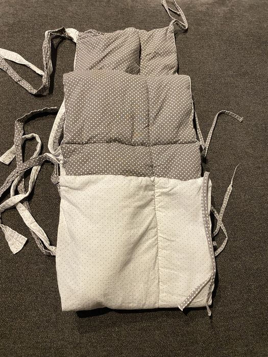 Ochraniacz do łóżeczka niemowlęcego