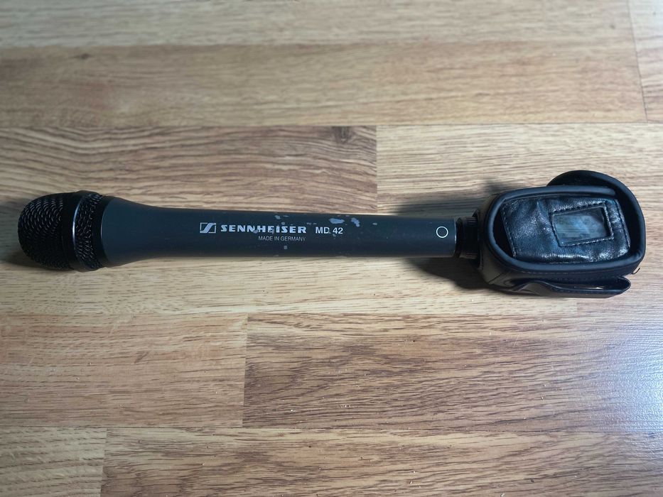 Мікрофон Sennheiser MD 42 і передавач SKP100 G2 Plug On Transmitter