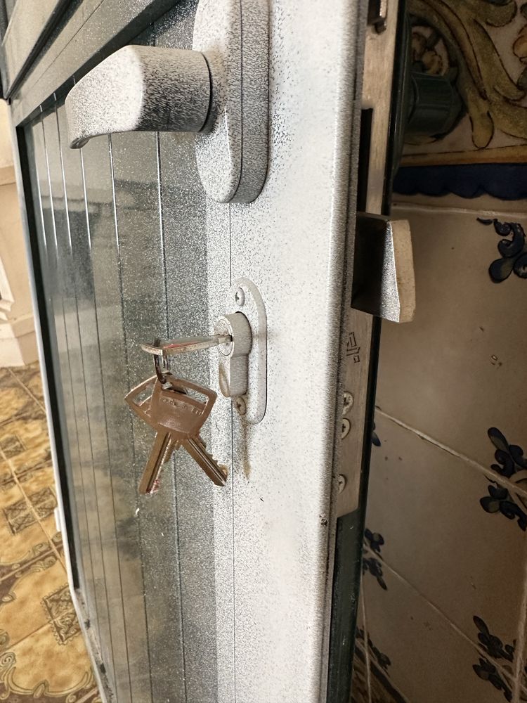 Porta com janela