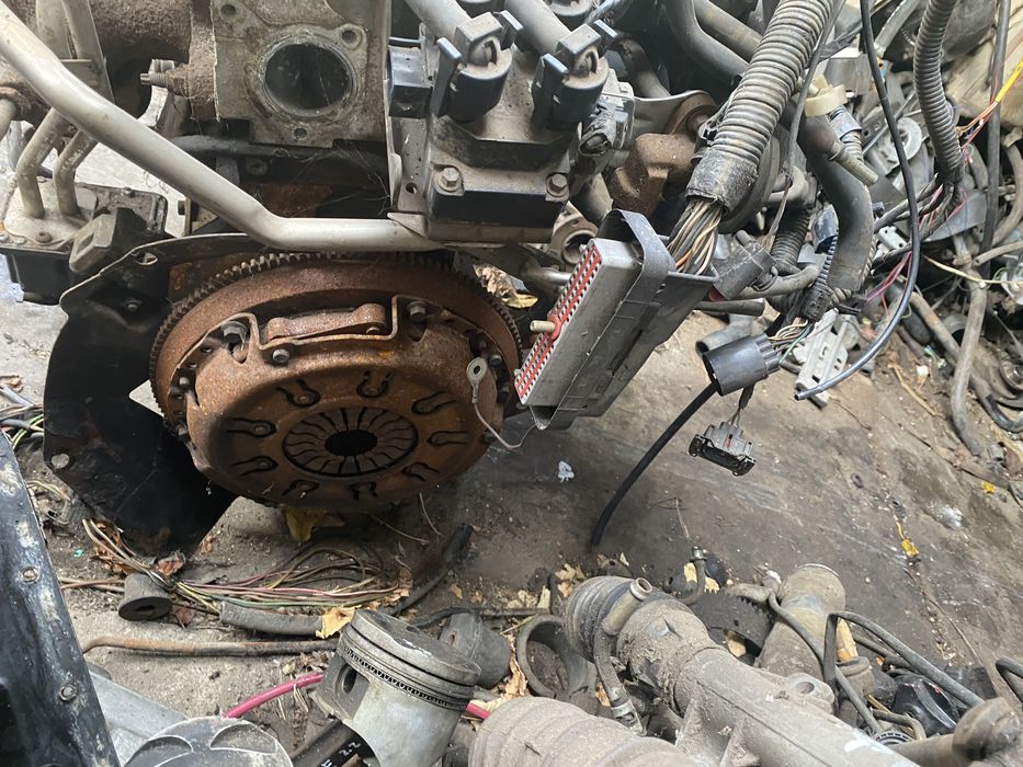 Мотор двигатель Ford Mondeo Mk1 1.8 бензин 127 тыс. Км