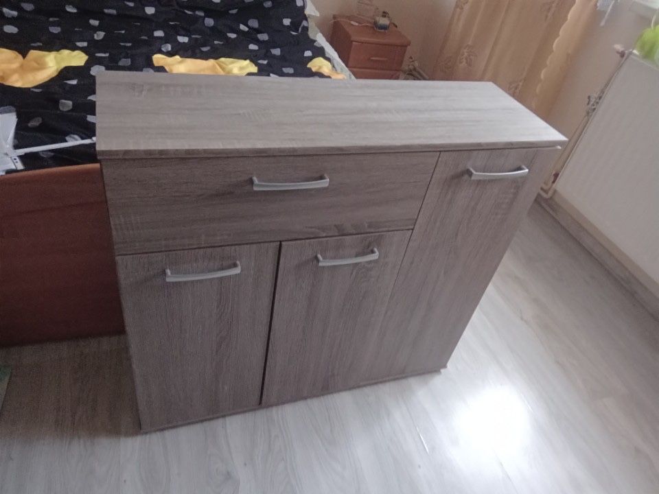Sprzedam komodę w dobrym stanie