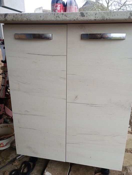 Продам кухонну тумбочку