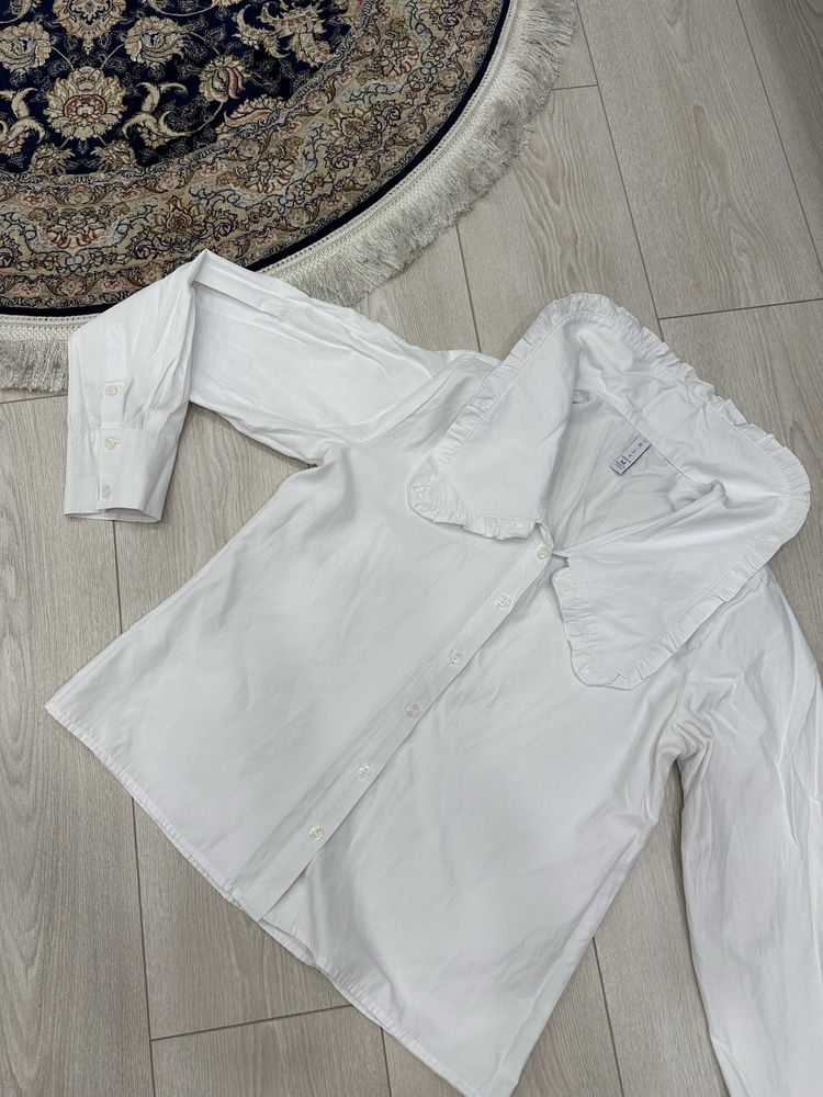 Біла рубашка нова