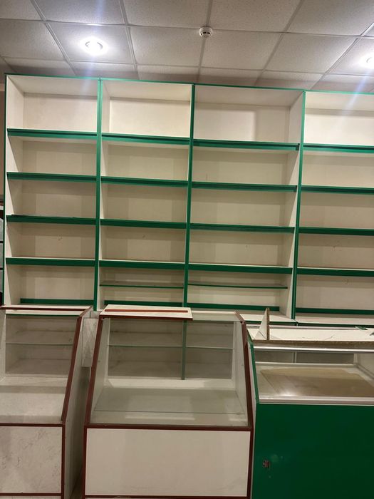 Вітрини/стелажі,не використовувані,не дорого