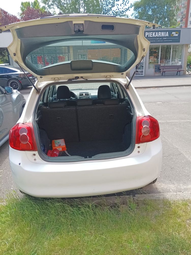 Toyota Auris 2008 1.4 D4D - 90 KM