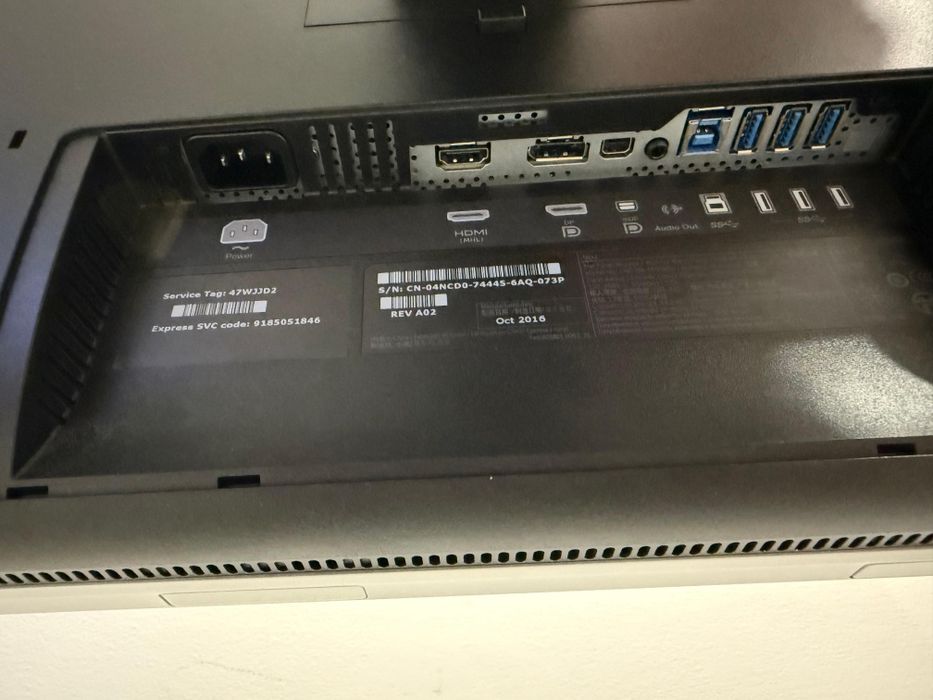 Dell UltraSharp UP3216Q monitor 32”